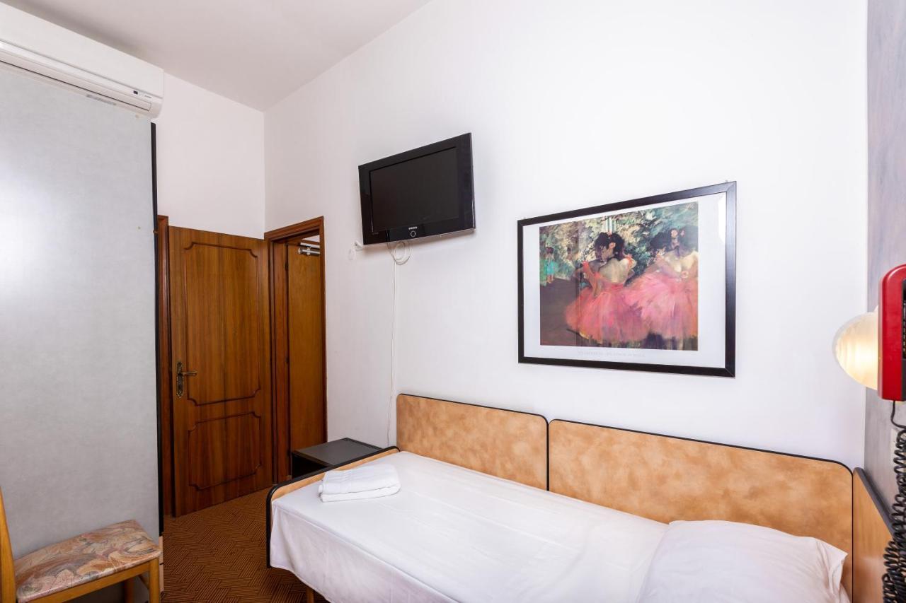 Hotel Albatros Rimini Exterior photo