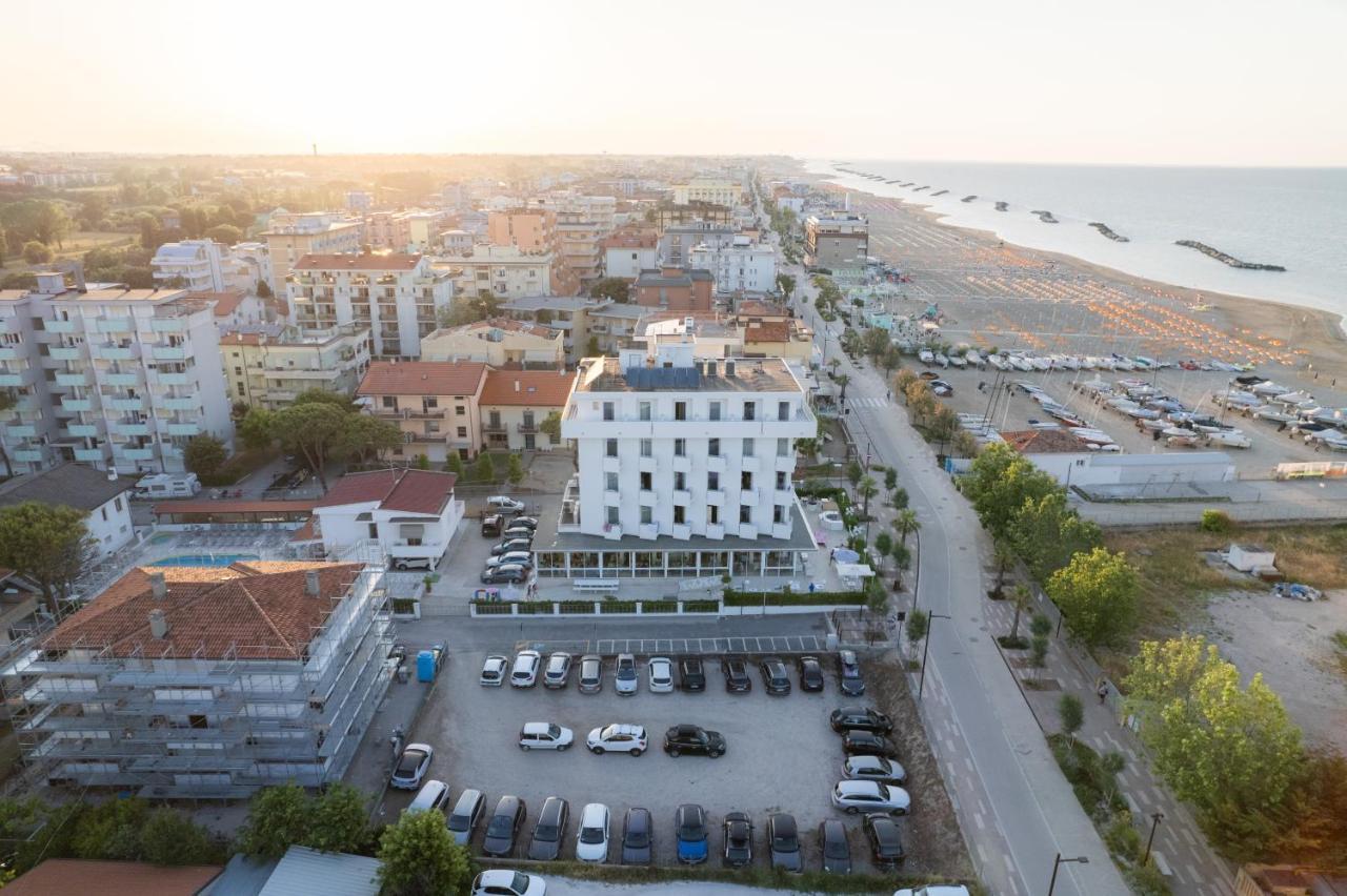 Hotel Albatros Rimini Exterior photo